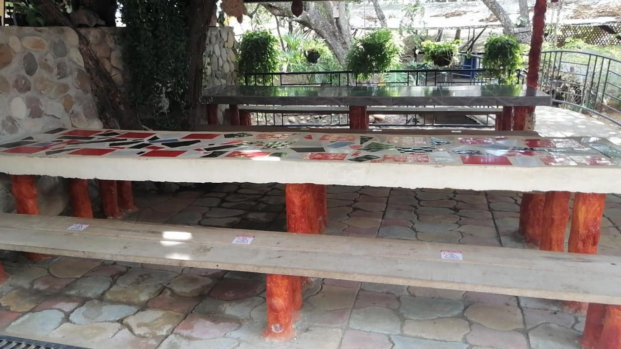 El Penon De Constantino - Tatacoa Otel Villavieja Dış mekan fotoğraf
