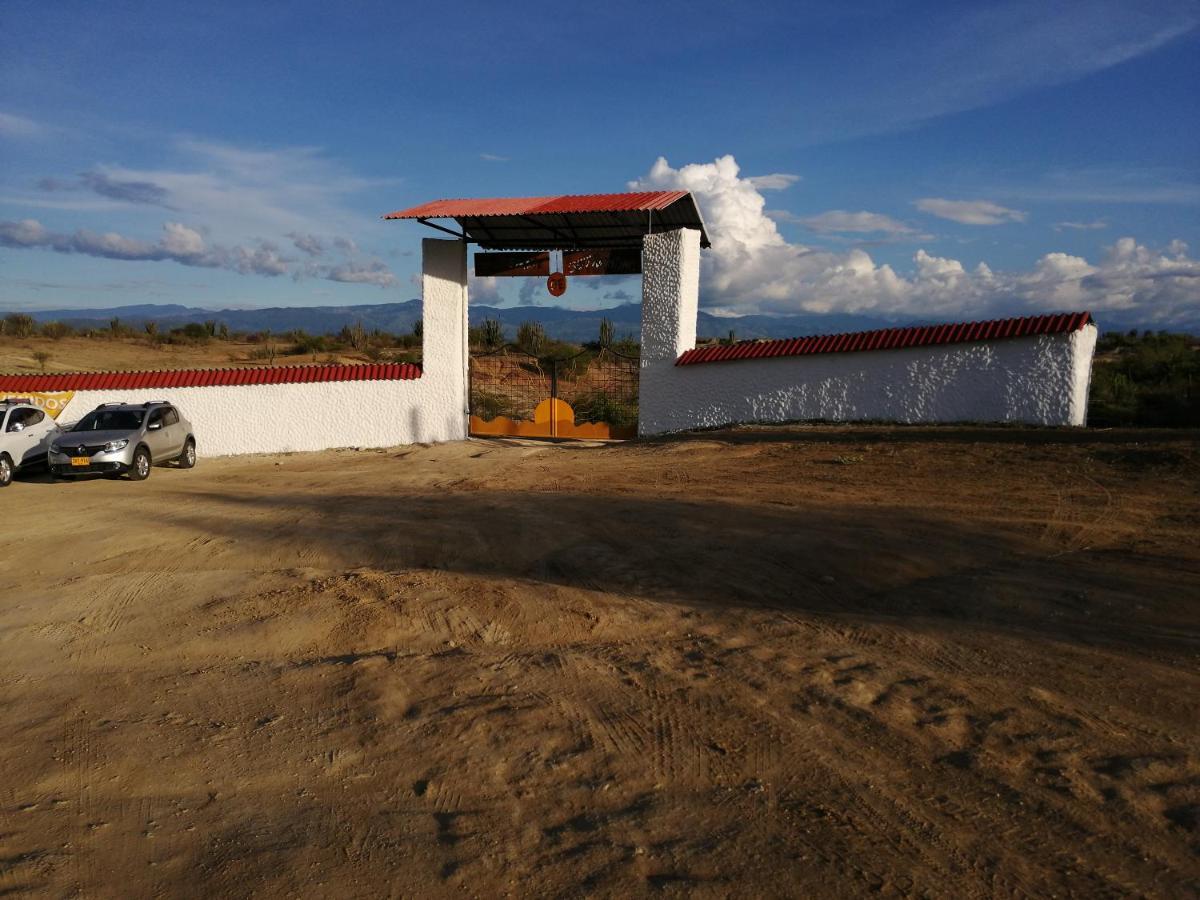 El Penon De Constantino - Tatacoa Otel Villavieja Dış mekan fotoğraf
